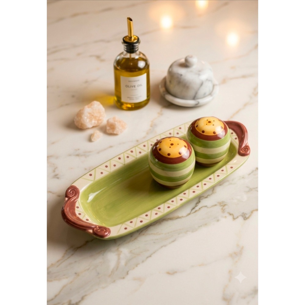 Pfaltzgraff Secrets of Pistoulet Salt Pepper Shakers with Tray Jana Kolpen Green